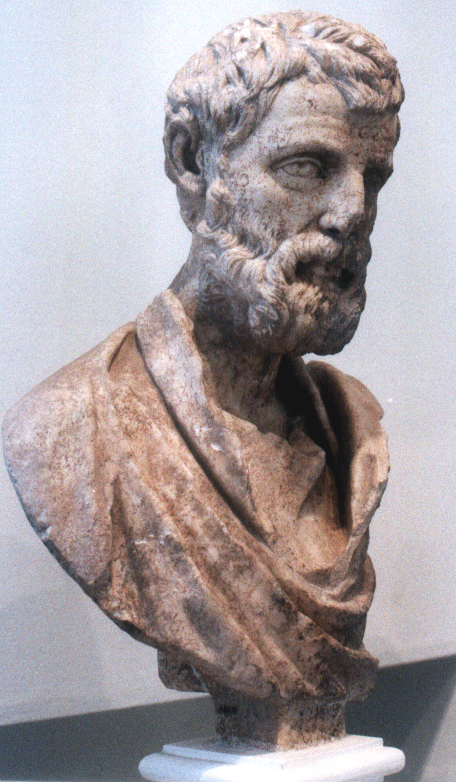 Lucius Vibullius Hipparchos Tiberius Claudius Attikos Herodes - foto: Haiduc, Wikimedia Commons, <http://commons.wikimedia.org/wiki/File:Herodes_Atticus_-_bust_-_Athens_Museum.jpg>