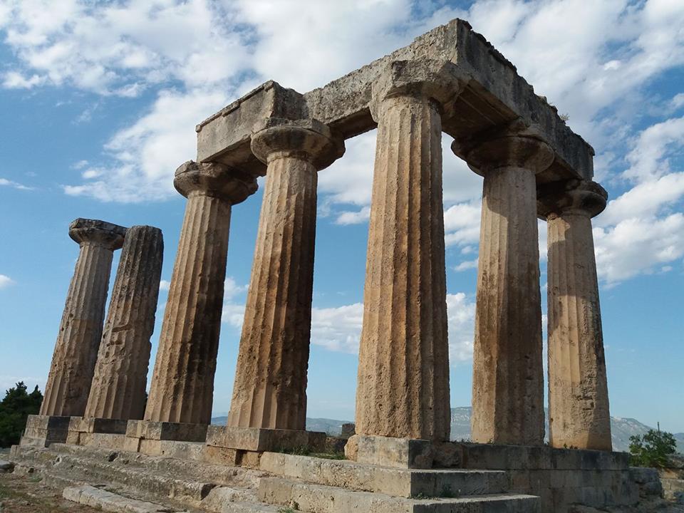 Korinthe, archaïsche tempel van Apollo - foto: Jaap-Jan Flinterman, zomer 2017