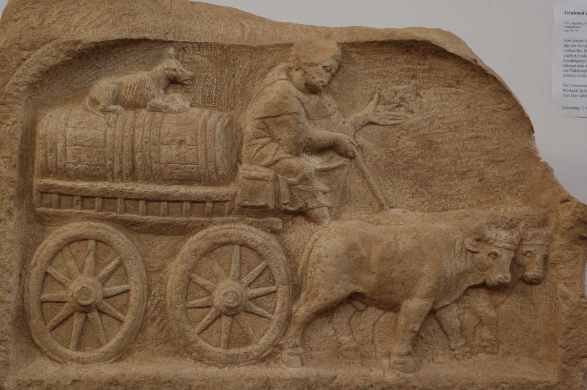 Romeinse wagen, reliëf op grafmonument, Römisches Museum, Augsburg - foto: www.livius.org
