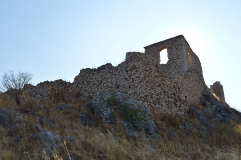 Castle of Parlio stros, north-east corner - Photo: Jaap-Jan Flinterman, summer 2019