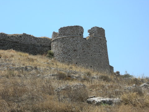 Het kasteel van Parálio Ástros, noordwestelijke toren - foto: Jaap-Jan Flinterman, zomer 2010